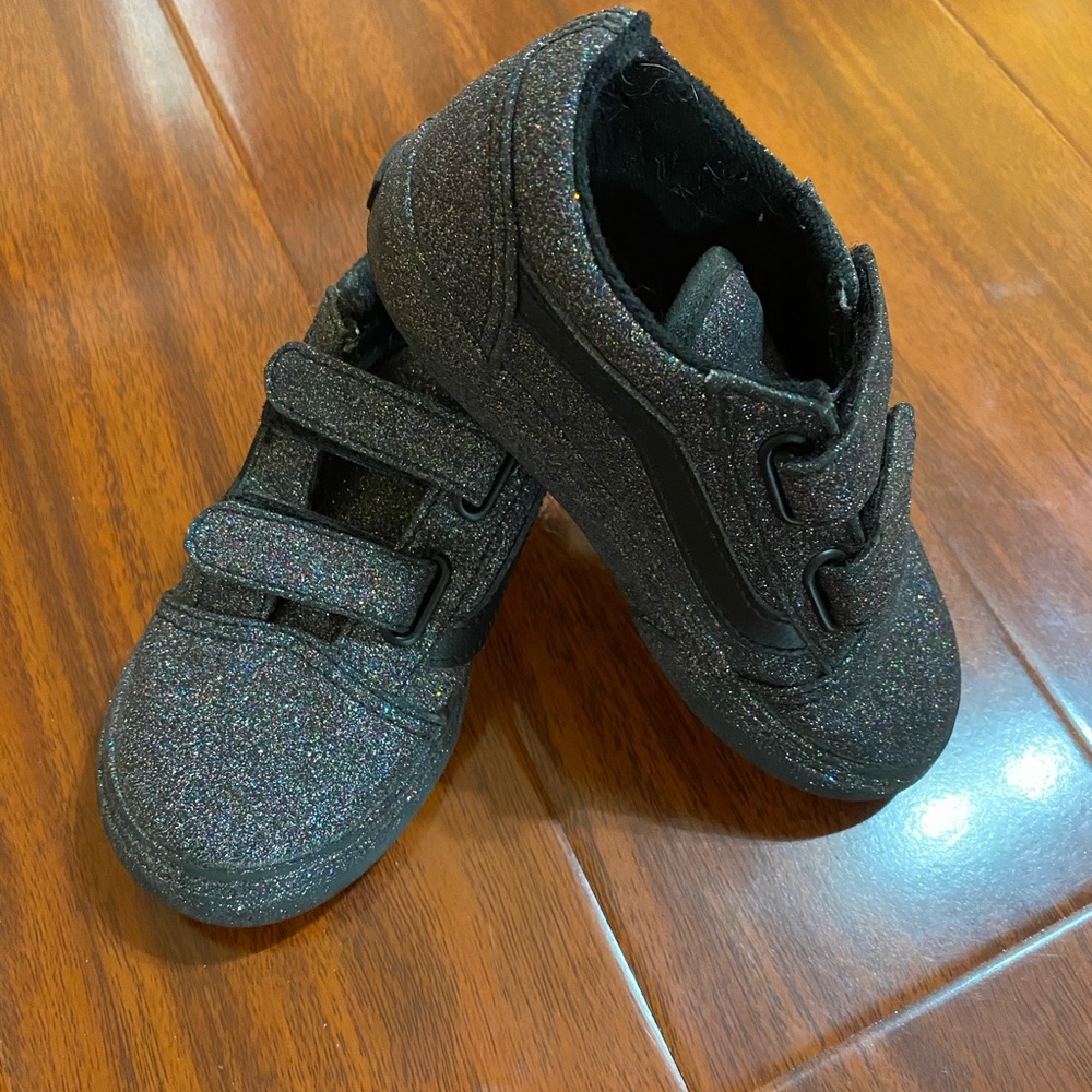 Girl shoes